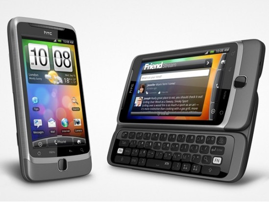 на фото: смартфон HTC с QWERTY клавиатурой